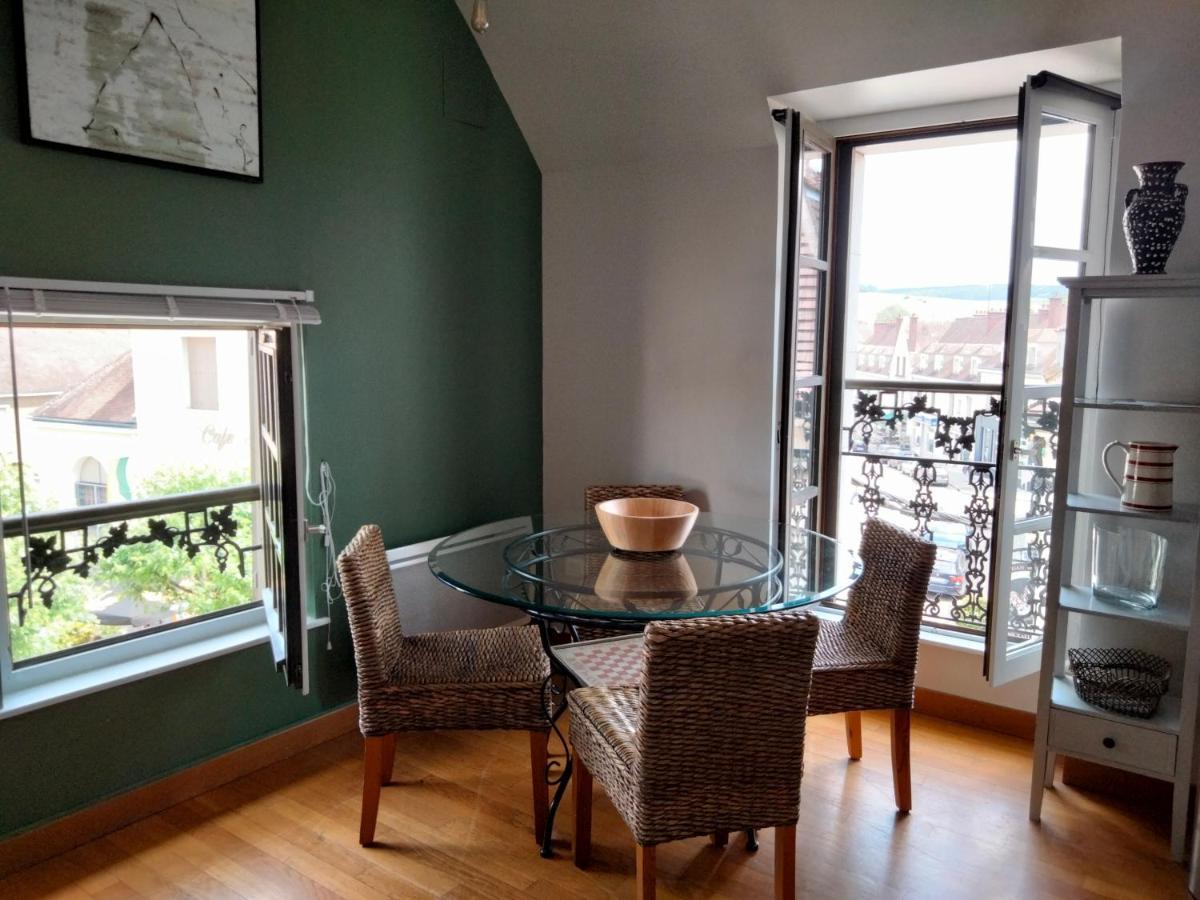 Les Appartements De Chablis Exterior photo